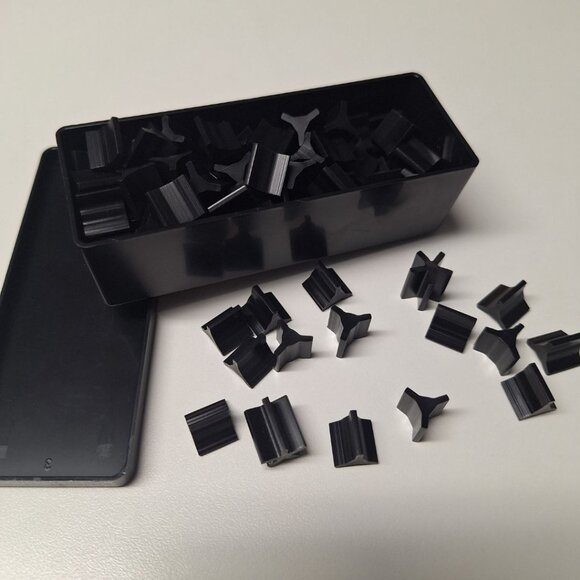 Black Castle Risk 1990 Board Game Replacement Pieces Tokens Plastic Case Box - Picture 3 of 3